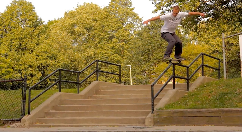 Skateborading_Brandon_Westgates_in_Zoo_England_2014_03