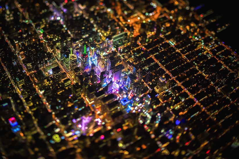 Gotham_7_5K_A_Stunning_Night_Flight_Above_NYC_2015_04