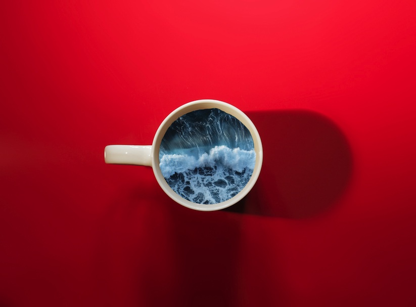 Coffee_Cup_Manipulations_by_Victoria_Siemer_2016_11