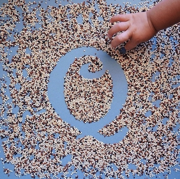 AtoZoë_Dad_Teaches_Daughter_The_Alphabet_By_Shaping_Letters_Out_Of_Yummy_Food_2014_12