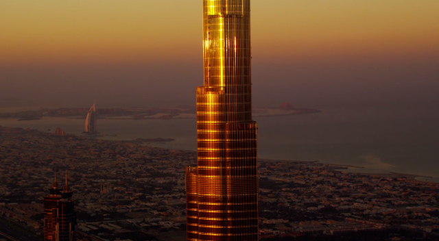Burj_Khalifa_BASE_Jump_03