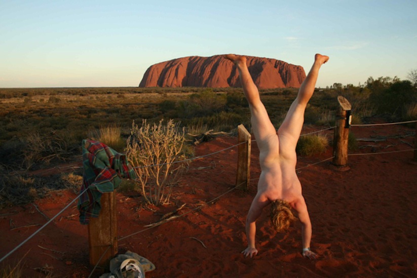 Cheeky_Travel_Photos_Of_A_Man_Doing_Handstands_In_The_Nude_Around_The_World_2014_03