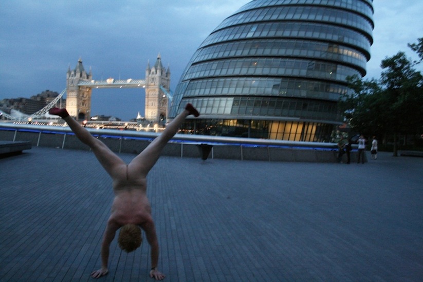 Cheeky_Travel_Photos_Of_A_Man_Doing_Handstands_In_The_Nude_Around_The_World_2014_08
