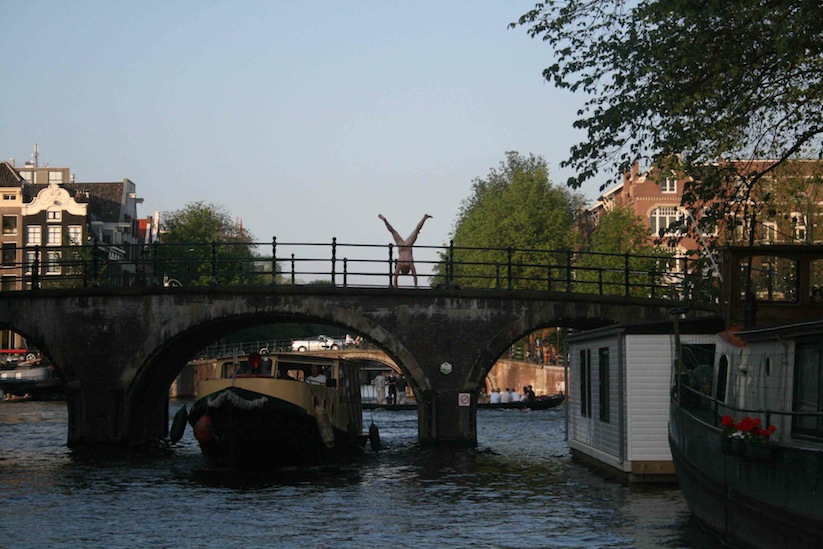 Cheeky_Travel_Photos_Of_A_Man_Doing_Handstands_In_The_Nude_Around_The_World_2014_10