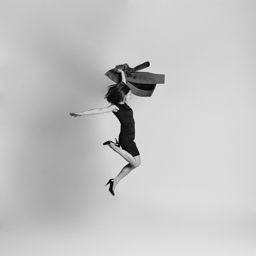 Energetic_Black_And_White_Portraits_Of_People_Captured_In_Mid_Jump_2014_07