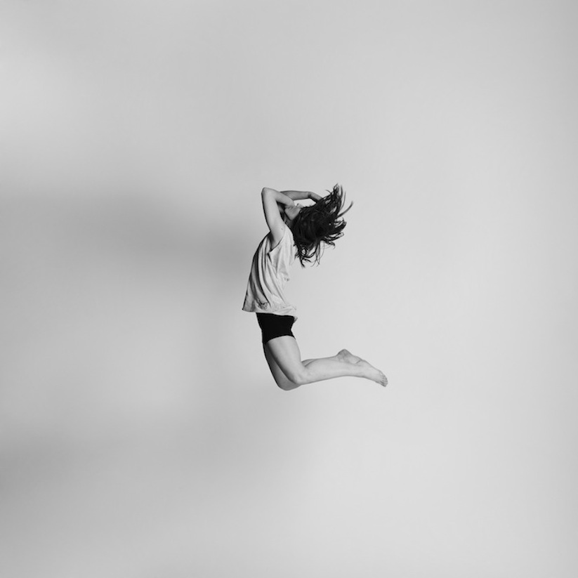 Energetic_Black_And_White_Portraits_Of_People_Captured_In_Mid_Jump_2014_09