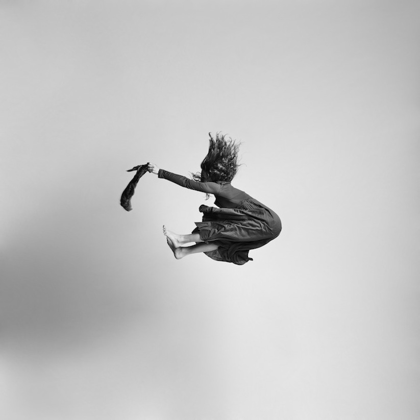 Energetic_Black_And_White_Portraits_Of_People_Captured_In_Mid_Jump_2014_12
