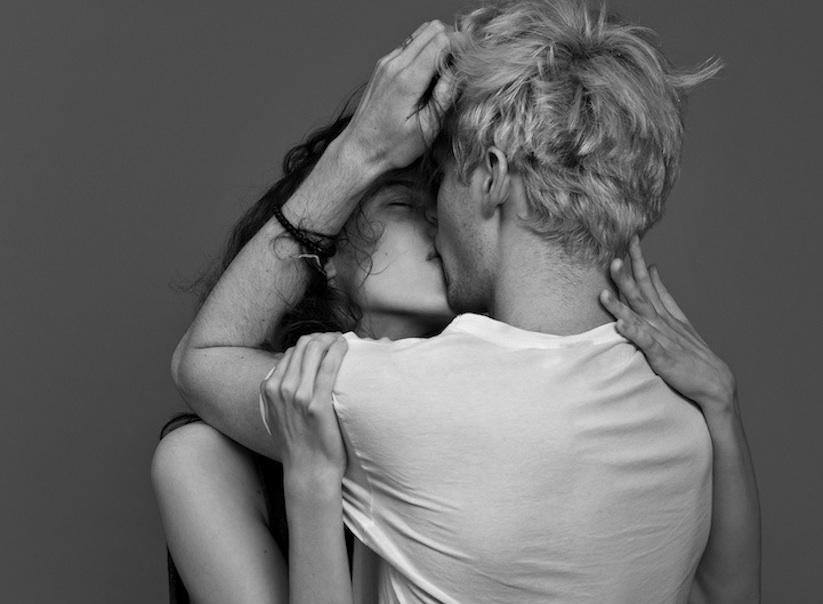 Passionately_Kissing_Couples_by_Ben_Lamberty_2014_08