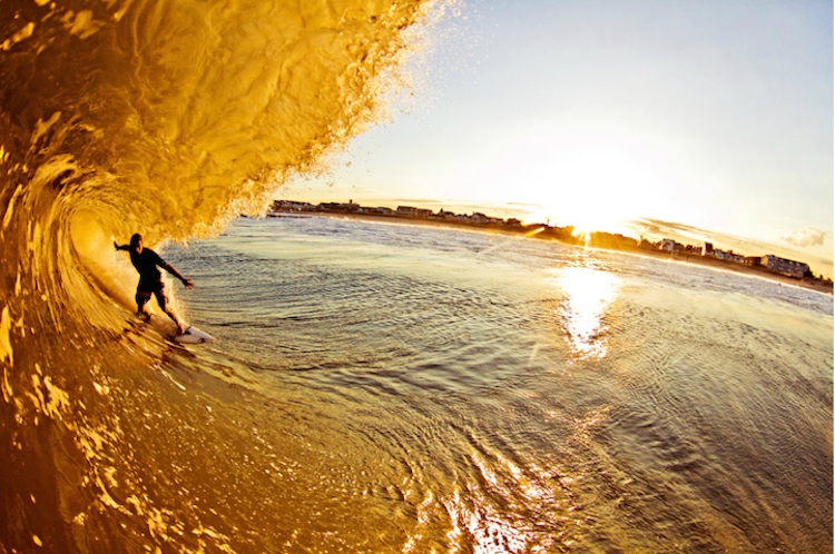 The_Thrill_Of_Surfing_Captured_In_Breathtaking_Photos_by_Ryan_Struck_2014_01
