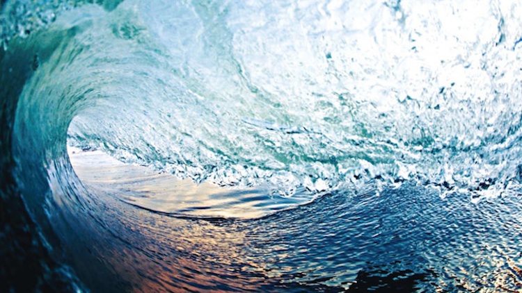The_Thrill_Of_Surfing_Captured_In_Breathtaking_Photos_by_Ryan_Struck_2014_10