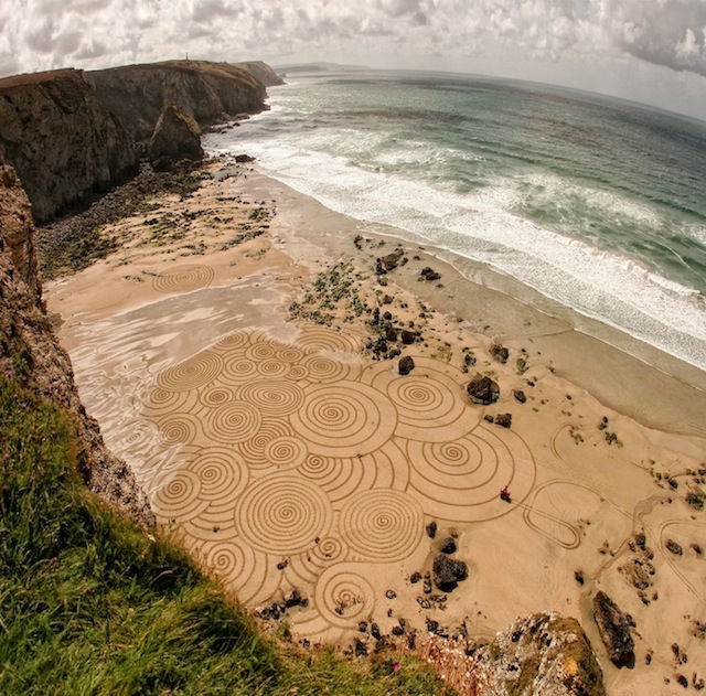 TonyPlant_sand_drawings_03