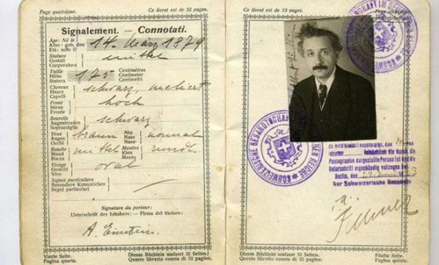 Vintage_passports_03