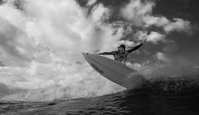 orthodox_jewish_surfer_10