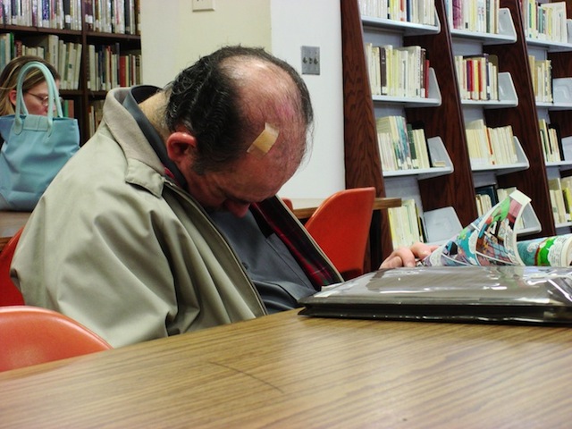 peoplesleepinginlibraries_06