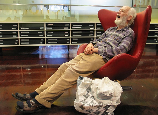 peoplesleepinginlibraries_12