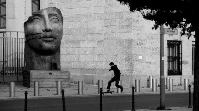 skating_east_west_berlin_03