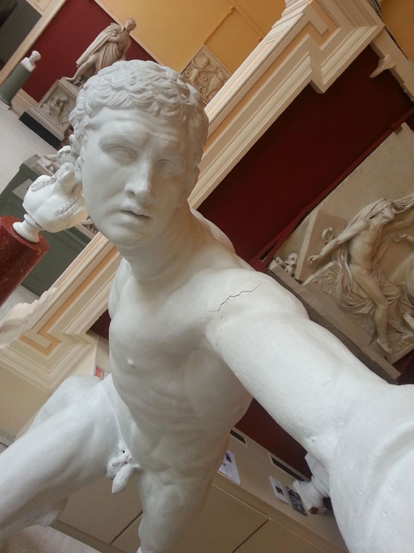 statue-selfies-crawford_art_03