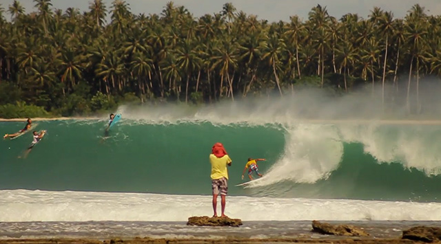 surfing_indonesia_1