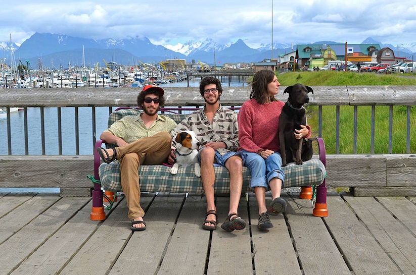 three-friends-two-dogs-one-futon-roadtrip-photos-13