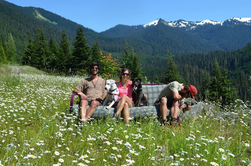 three-friends-two-dogs-one-futon-roadtrip-photos-3