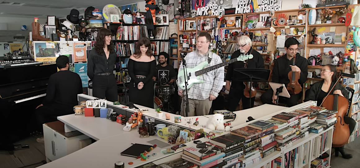 Carrtoons Tiny Desk